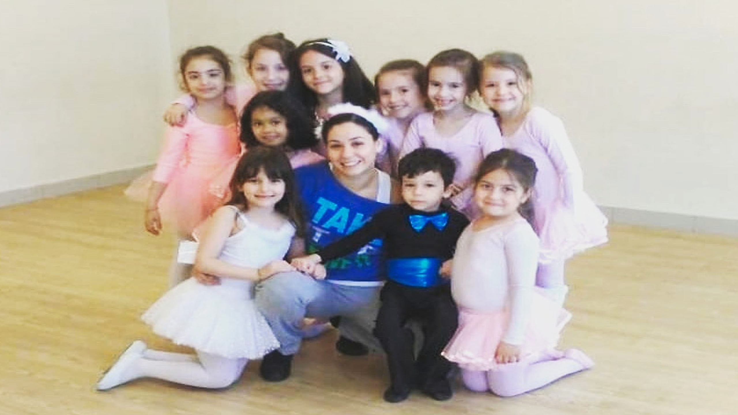 Modern Sahne Emel Okutan