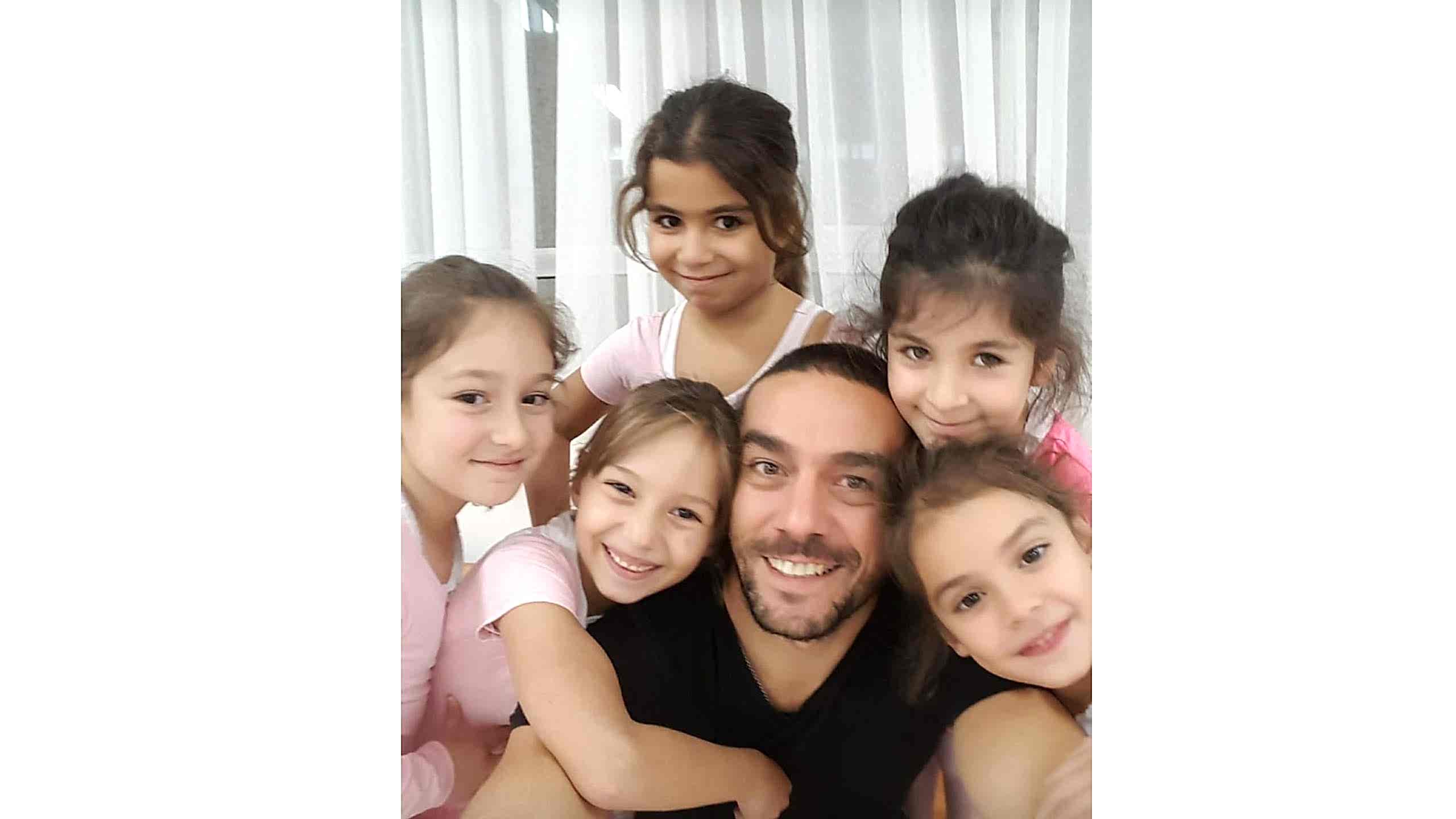 Modern Sahne Mert Okutan